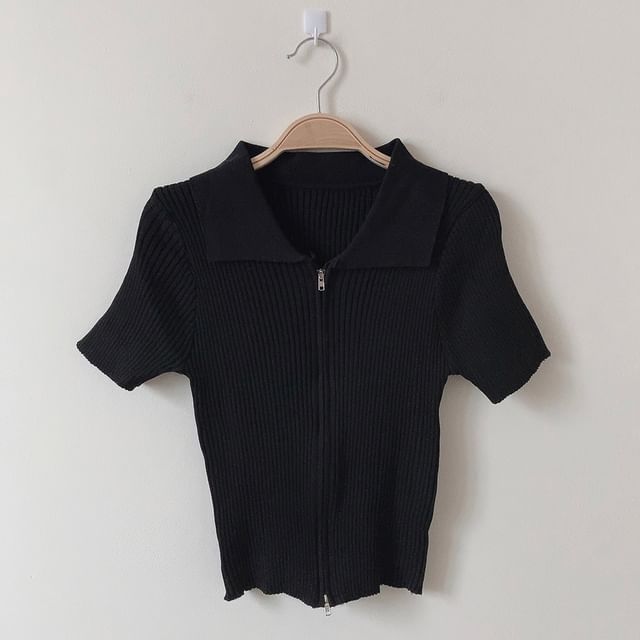 Short-Sleeve Collared Plain Zip Knit Top