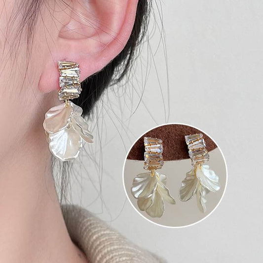 Rhinestone Drop Petal Earring Alloy