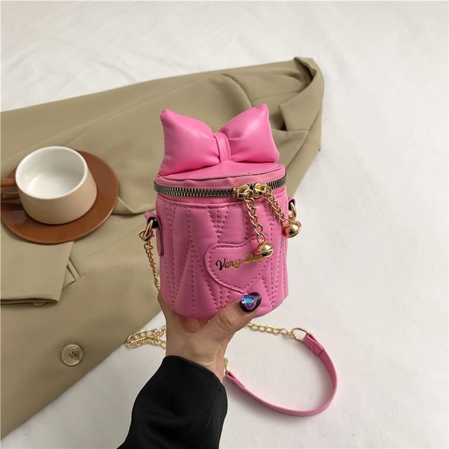 Chain Strap Bow Quilted Bucket Bag