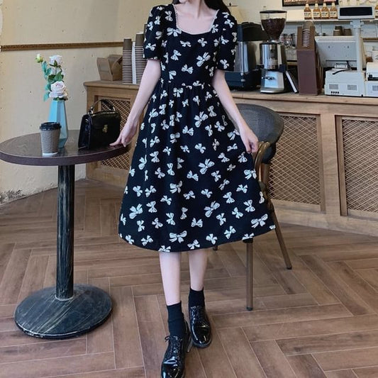 Bow Square A-Line Neck Tie Panel Short-Sleeve Print Midi Back Dress