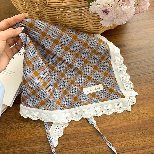 (Various Scarf Trim Designs) Triangle Lace Head