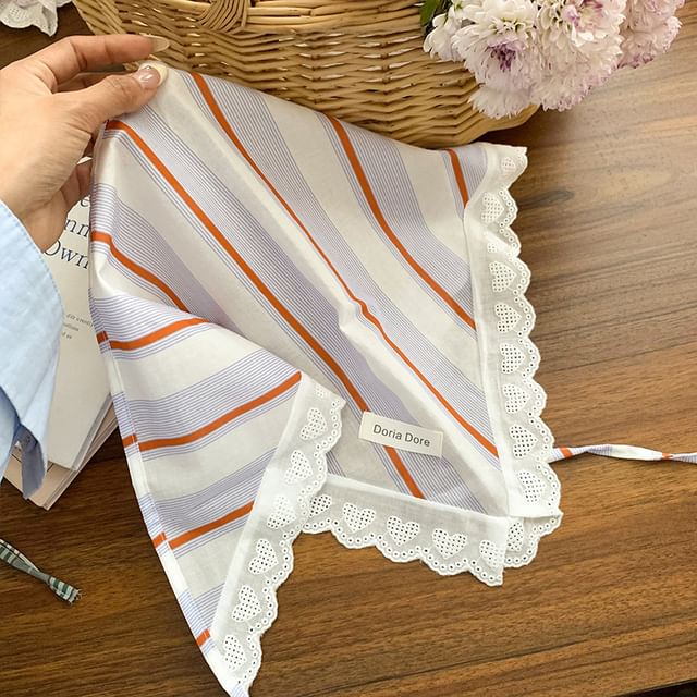 (Various Scarf Trim Designs) Triangle Lace Head