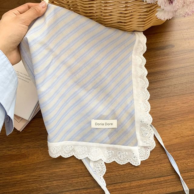 (Various Scarf Trim Designs) Triangle Lace Head