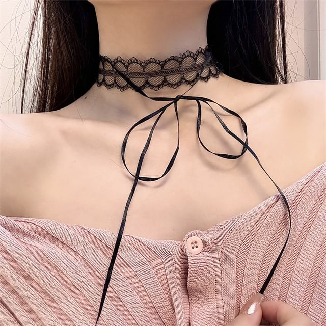 Lace Ribbon Choker