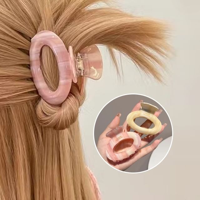 Oval Claw Hair