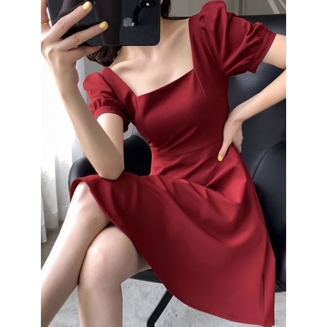 Mini Puff Square A-Line Neck Plain Sleeve Dress
