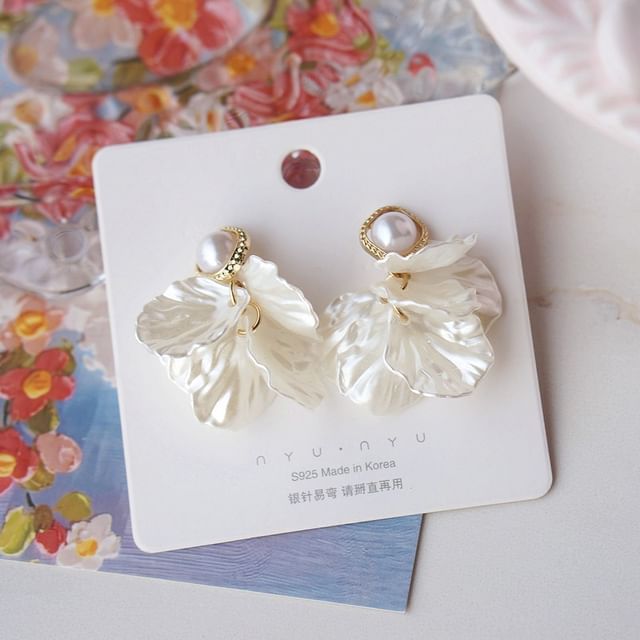 Alloy Chandelier Petal Earring Faux Pearl