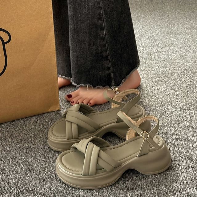 Platform Sandals Twist