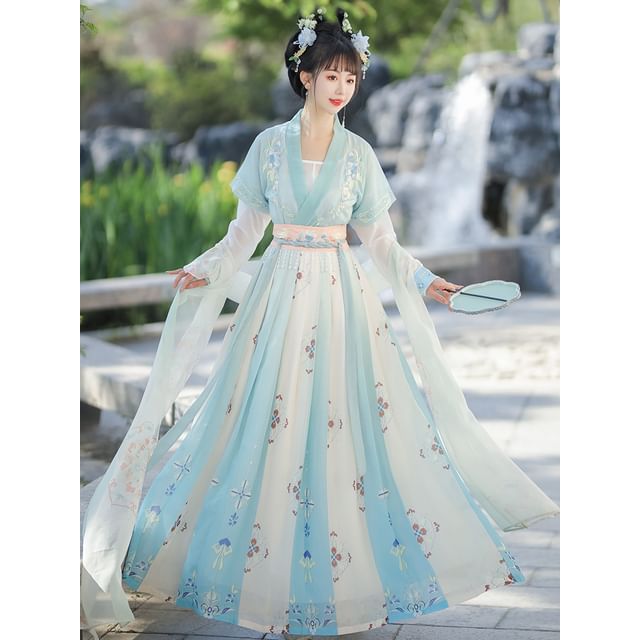 Traditional Chinese Floral Costume Set