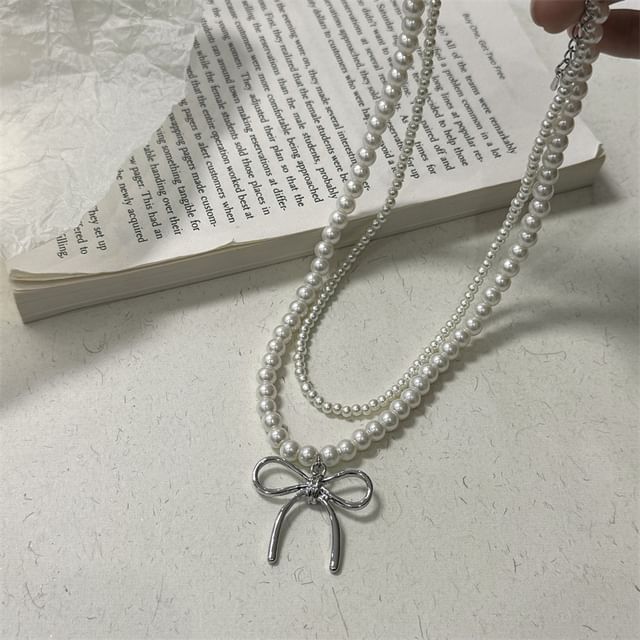 Pendant Necklace Pearl Bow Faux
