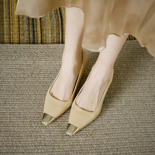 Pumps mit Kappe und dickem Absatz