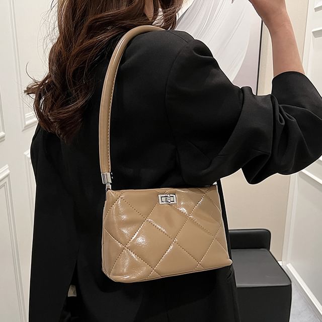 Bucket Bag Twisted Quilted