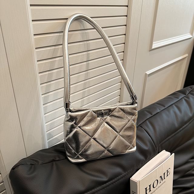 Bucket Bag Twisted Quilted