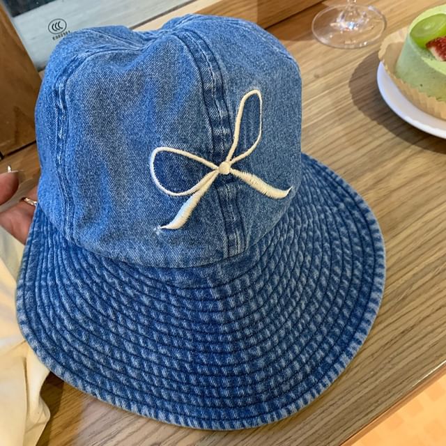 Wide Embroidered Brim Bow Denim Cap Washed