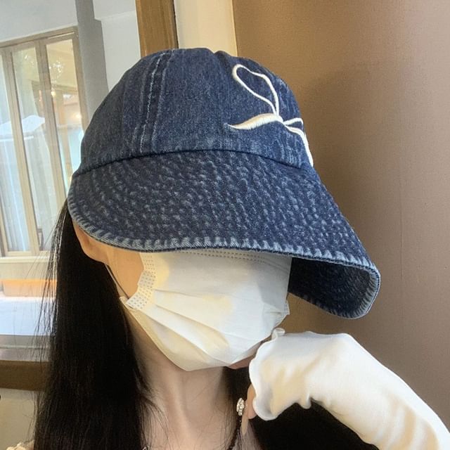 Wide Embroidered Brim Bow Denim Cap Washed