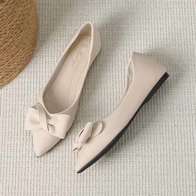 Plain Flats Accent Bow