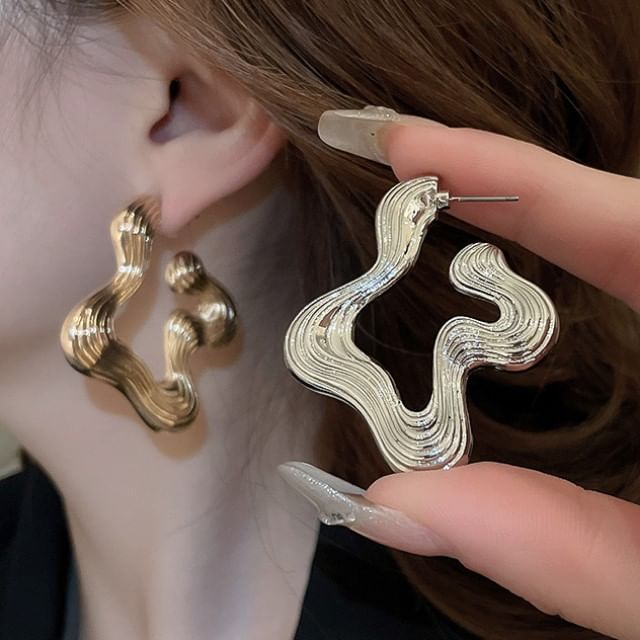 Wavy Copper Hoop Earring