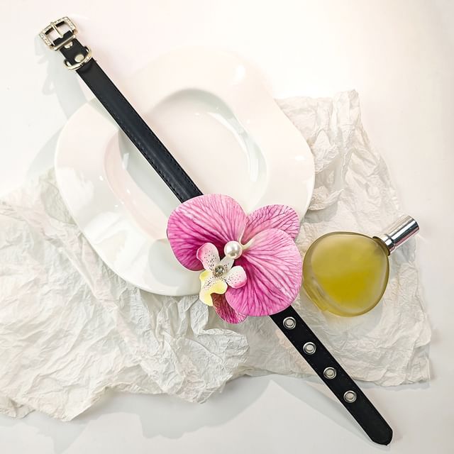 Floral Faux Leather Choker
