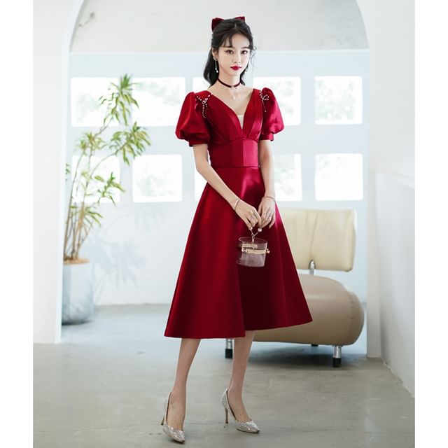 Short-Sleeve V-Neck Beaded Ribbon A-Line Evening Gown / Dress