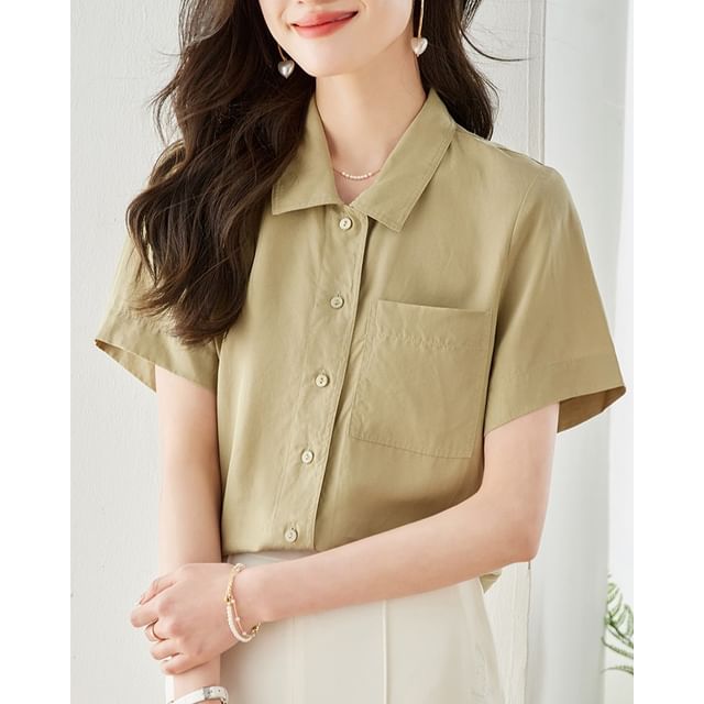 Short Sleeve Lapel Neck Solid Loose Fit Shirt