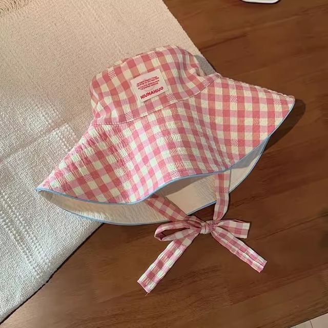 Hat With Chin Pattern Bucket Checkered Strap