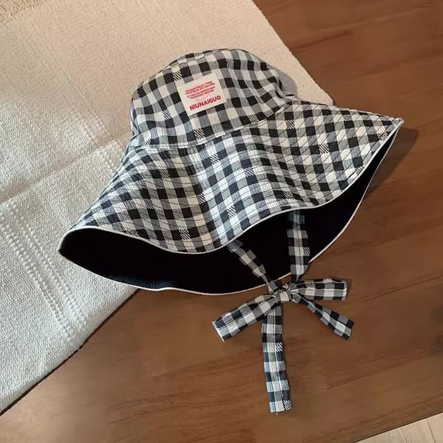 Hat With Chin Pattern Bucket Checkered Strap