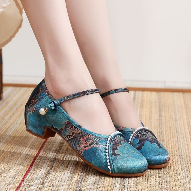 Textile Heel Low Embroidered Sandals