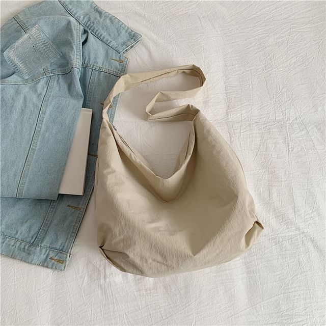 Plain Zip Shoulder Bag