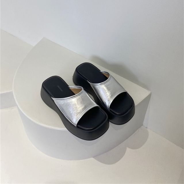 Two Tone Platform Slide Sandals