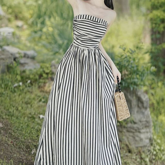 Set: Tie Shoulder Striped Ruched Maxi A