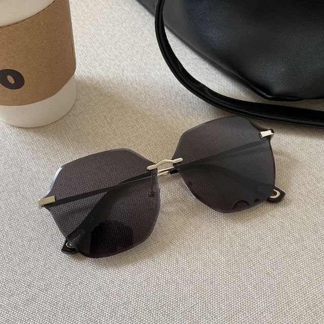 Oversized Geometric Sunglasses Frame