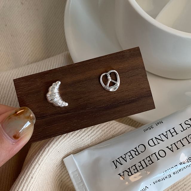 Pastry Stud Ear Metallic