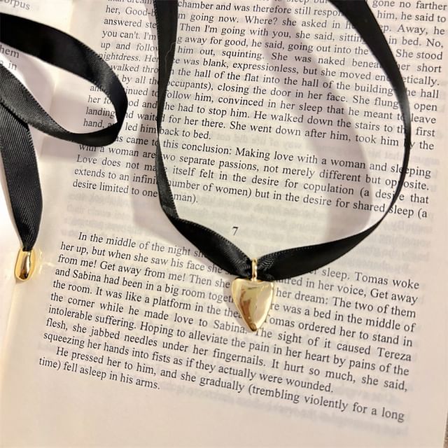 Pendant Heart Necklace Scarf