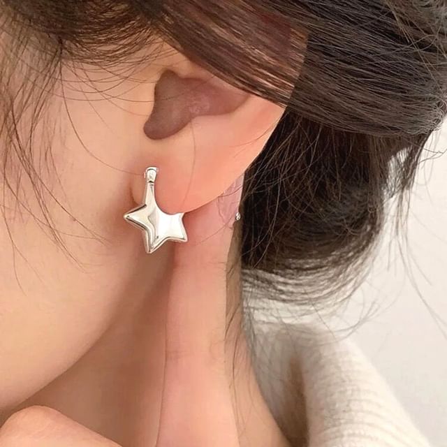 Star Earring Huggie Clip-On /