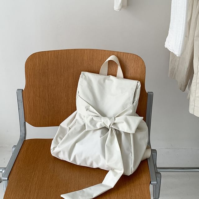 Backpack Nylon Plain Flap Bow