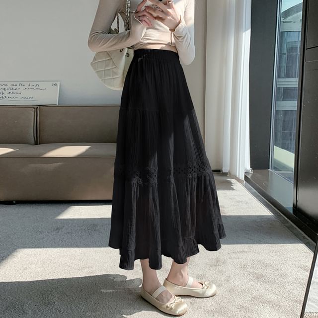 Hohe Taille, schlichtes Spitzenpanel, Midi A