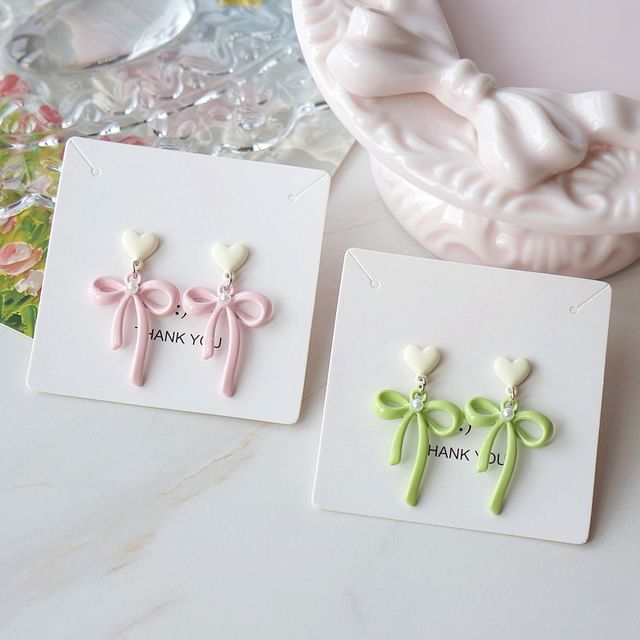 Clip-On / Drop Bow Faux Heart Earring Pearl