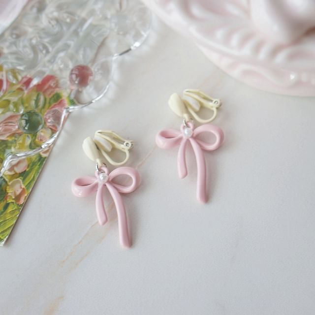 Clip-On / Drop Bow Faux Heart Earring Pearl