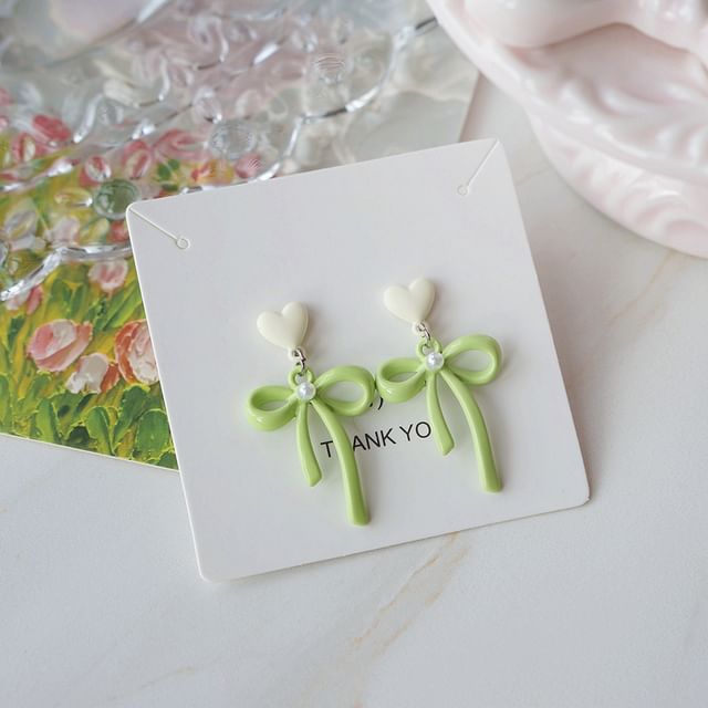 Clip-On / Drop Bow Faux Heart Earring Pearl