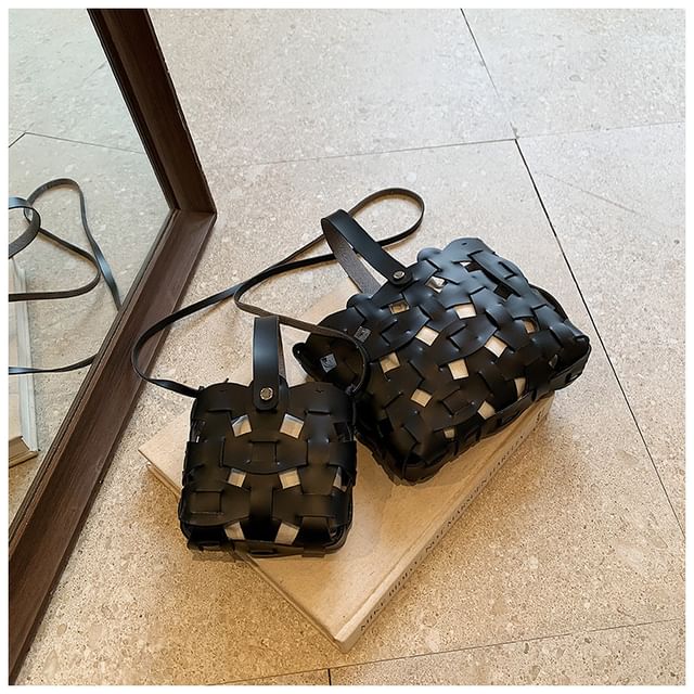 Cutout Bag Bucket Woven