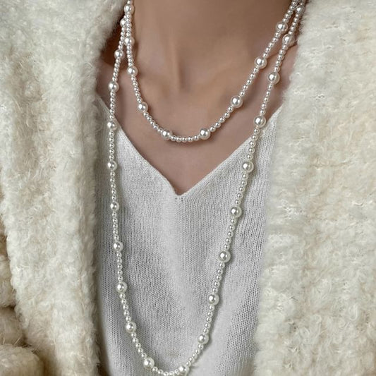 / (Various Necklace Layered Pearl Faux Designs) Floral
