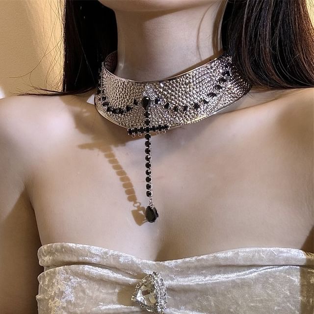 Rhinestone Lariat Metallic Choker