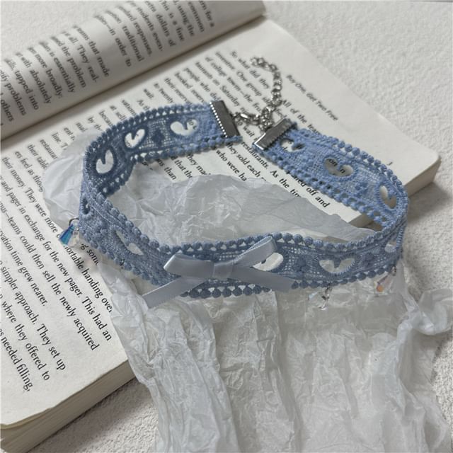 Accent Choker Heart Ribbon Cutout