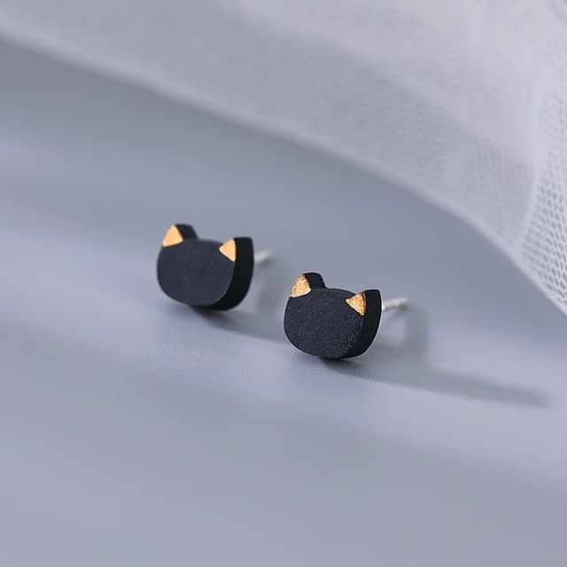 Cat Stud Earring Ceramic
