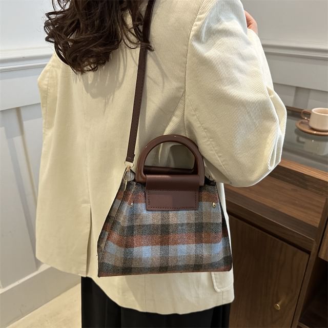 Set: Plaid Shoulder Bag + Plain Faux Leather Pouch