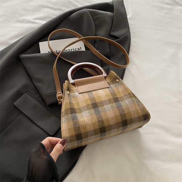 Set: Plaid Shoulder Bag + Plain Faux Leather Pouch