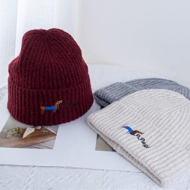 Knit Embroidered Beanie Dog