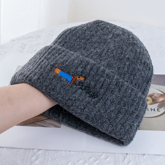 Knit Embroidered Beanie Dog