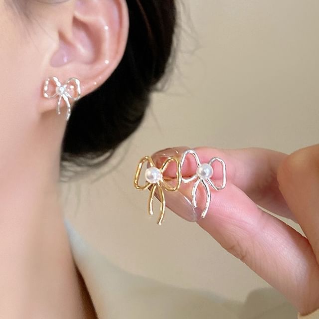 Faux Pearl Earring Ribbon Stud