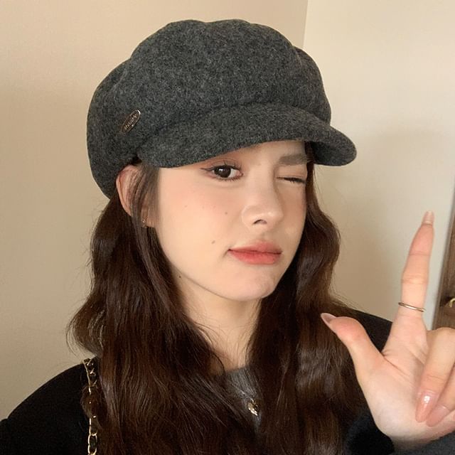 Cap Plate Metal Newsboy